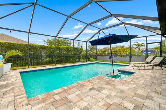 7426 SUNGOLD MEADOW COURT, Apollo Beach, FL 33572