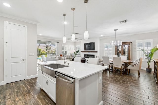 7426 SUNGOLD MEADOW COURT, Apollo Beach, FL 33572