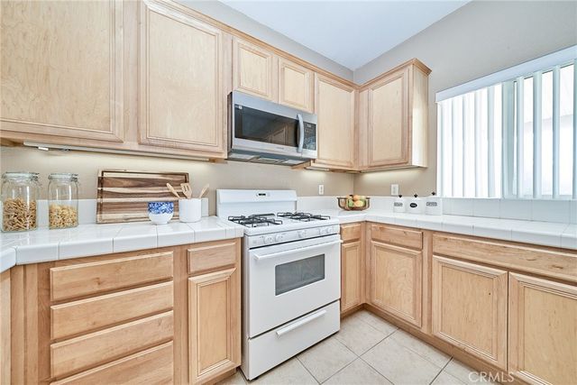 16717 Hastings, Victorville, CA 92395