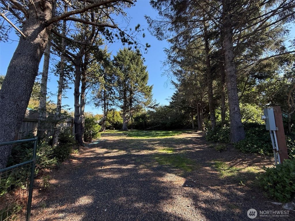 143 Aries Court SW, Ocean Shores, WA 98569