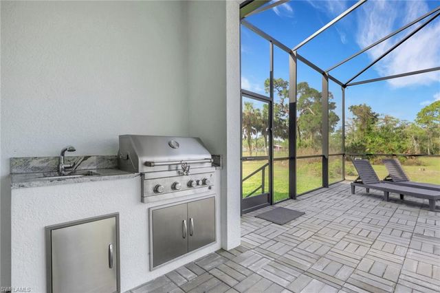 653 23rd ST SW, Naples, FL 34117