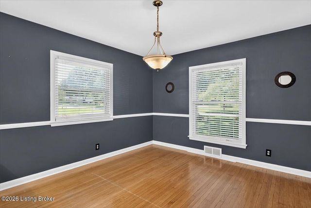 4321 Dannywood Rd, Louisville, KY 40220