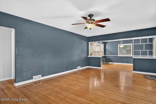 4321 Dannywood Rd, Louisville, KY 40220