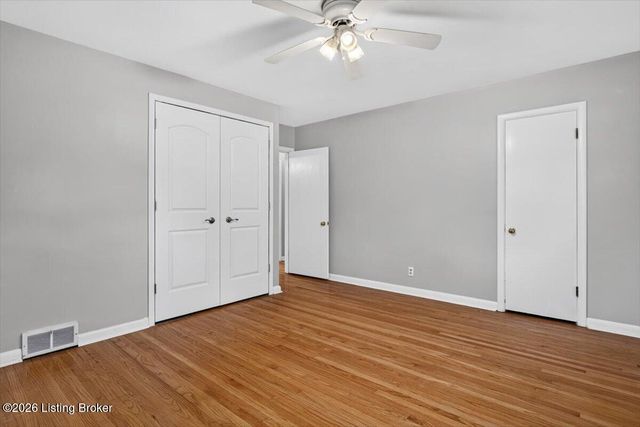 4321 Dannywood Rd, Louisville, KY 40220