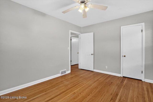 4321 Dannywood Rd, Louisville, KY 40220
