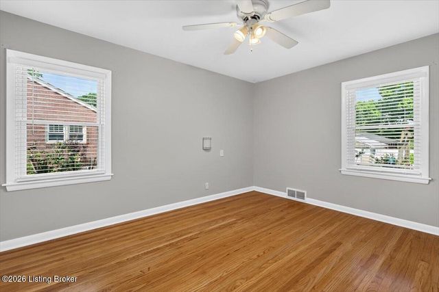 4321 Dannywood Rd, Louisville, KY 40220
