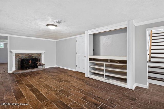 4321 Dannywood Rd, Louisville, KY 40220