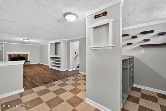 4321 Dannywood Rd, Louisville, KY 40220