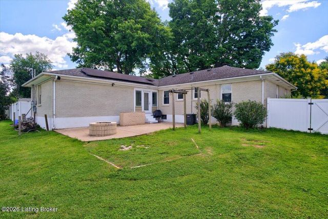 4321 Dannywood Rd, Louisville, KY 40220