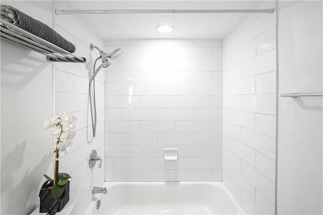 4300 Roswell Road NE 34, Atlanta, GA 30342