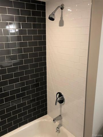 2639 Columbia Road 8, Berkley, MI 48072