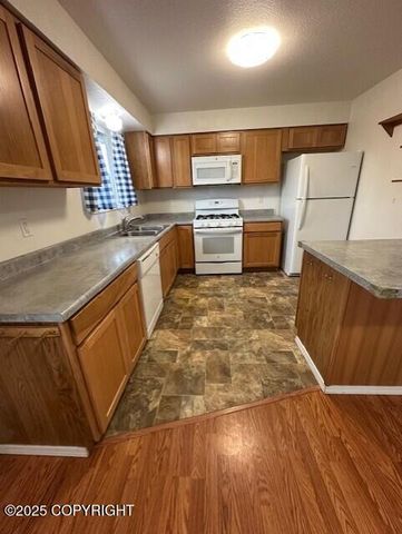 2541 Lyvona Lane, Anchorage, AK 99502