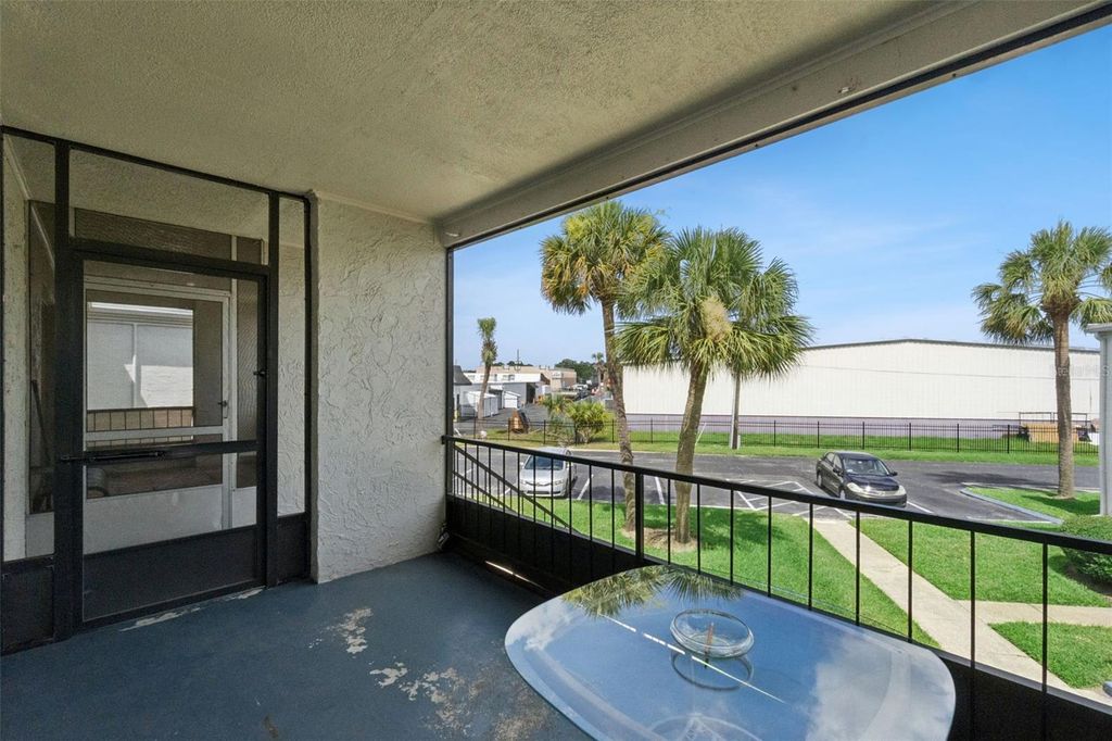 Image 12 of property listing at 1036 PLANTATION DRIVE D8, Kissimmee, FL 34741