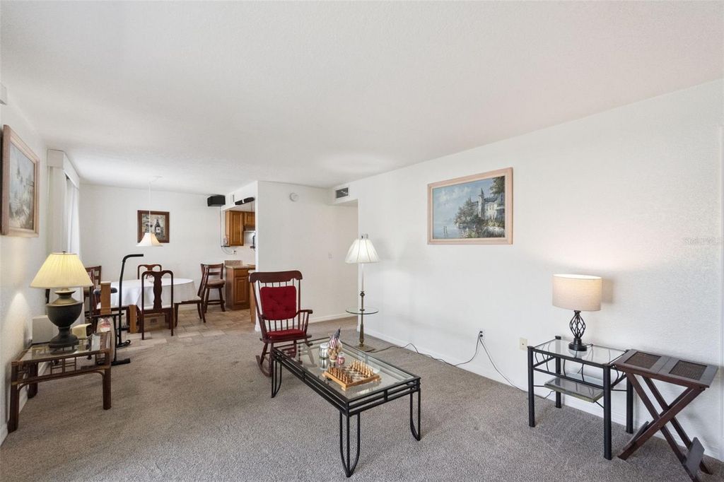 Image 4 of property listing at 1036 PLANTATION DRIVE D8, Kissimmee, FL 34741