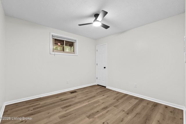 10811 Stonestreet Rd, Louisville, KY 40272