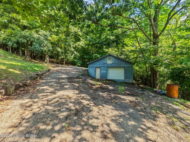10811 Stonestreet Rd, Louisville, KY 40272