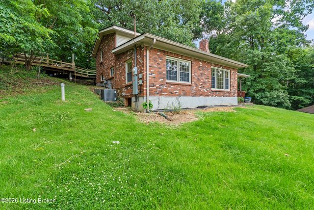 10811 Stonestreet Rd, Louisville, KY 40272