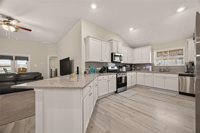 2605 Golden Palms, La Marque, TX 77568