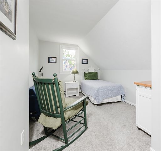6 Michelle Lane, Mattapoisett, MA 02739