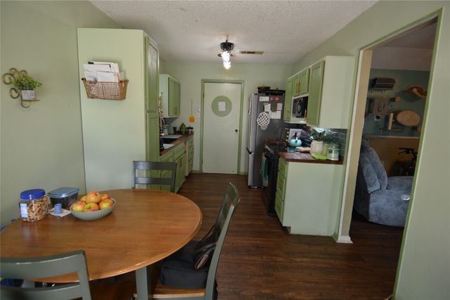 1306 Clearfield Drive, Cleburne, TX 76033