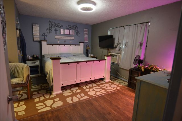 1306 Clearfield Drive, Cleburne, TX 76033