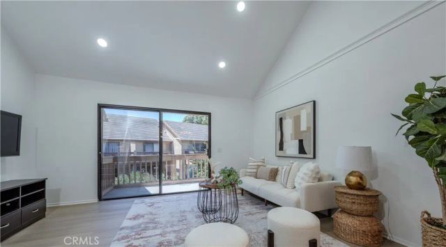 303 Tangelo 347, Irvine, CA 92618