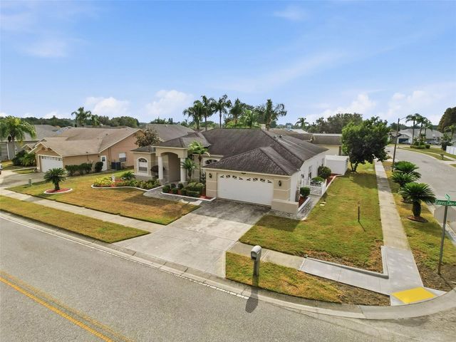 8704 CYPRESS LAKES BOULEVARD, New Port Richey, FL 34653