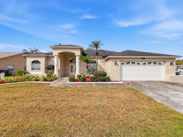 8704 CYPRESS LAKES BOULEVARD, New Port Richey, FL 34653