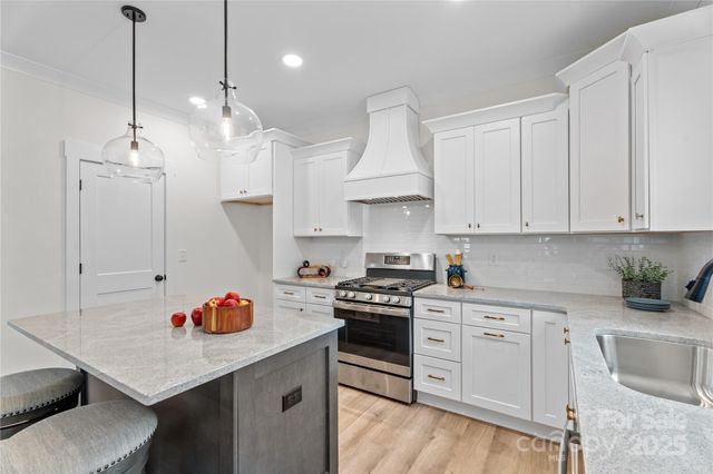 153 Summerlyn Drive, Mocksville, NC 27028