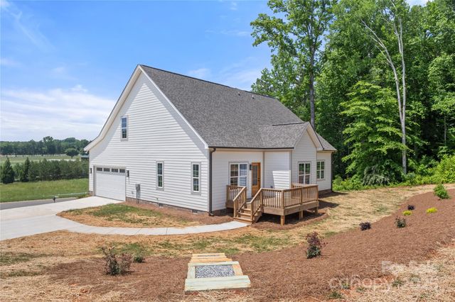 153 Summerlyn Drive, Mocksville, NC 27028