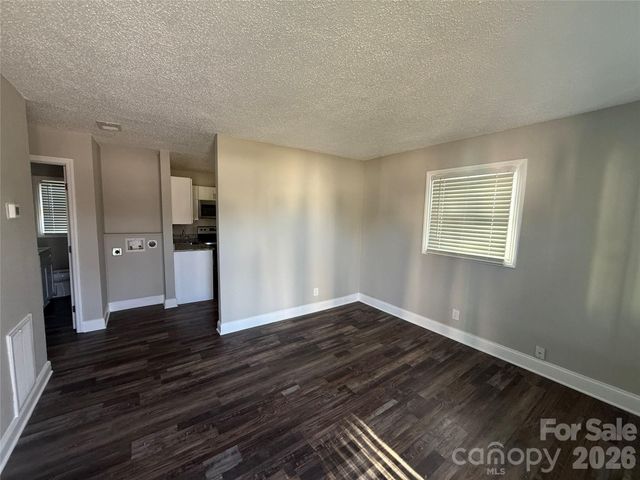 2225 Alma Court, Charlotte, NC 28206