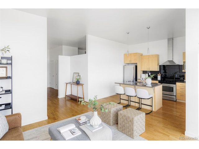 2958 Syracuse St 406, Denver, CO 80238