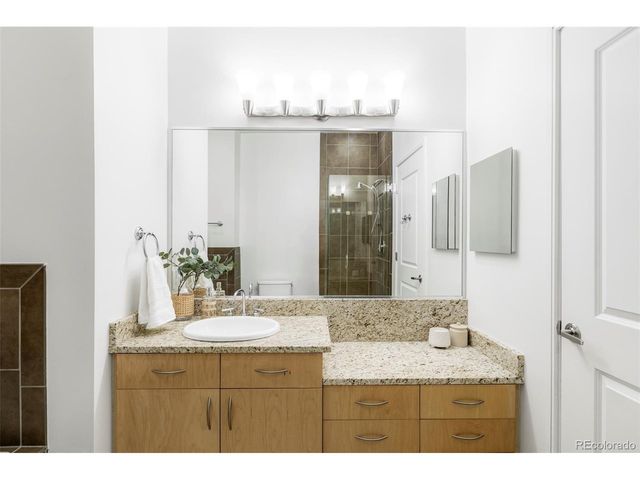 2958 Syracuse St 406, Denver, CO 80238