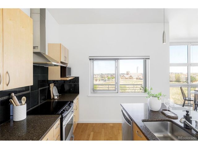 2958 Syracuse St 406, Denver, CO 80238