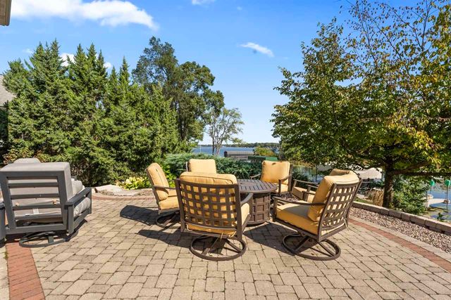 6507 Willow Court, Waterford, WI 53185