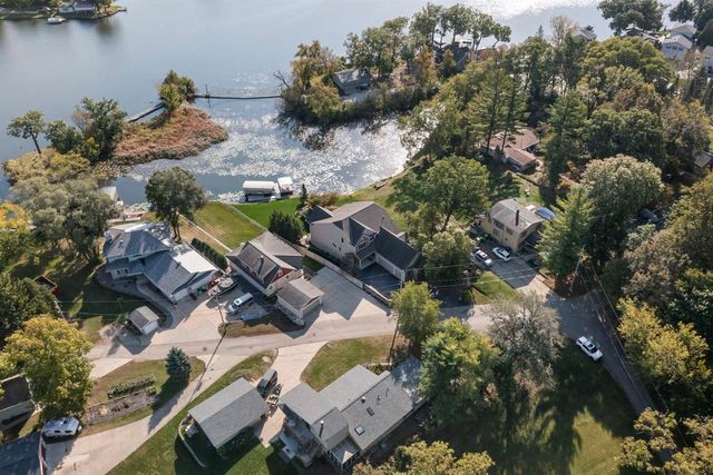 6507 Willow Court, Waterford, WI 53185