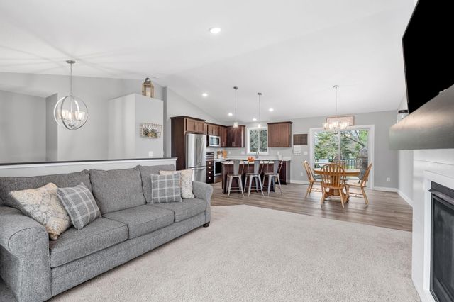 1851 102nd Avenue NW, Coon Rapids, MN 55433