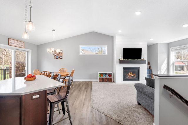 1851 102nd Avenue NW, Coon Rapids, MN 55433