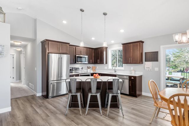 1851 102nd Avenue NW, Coon Rapids, MN 55433