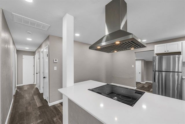 1705 NW 44th St, Lawton, OK 73505