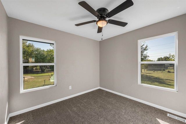 1705 NW 44th St, Lawton, OK 73505