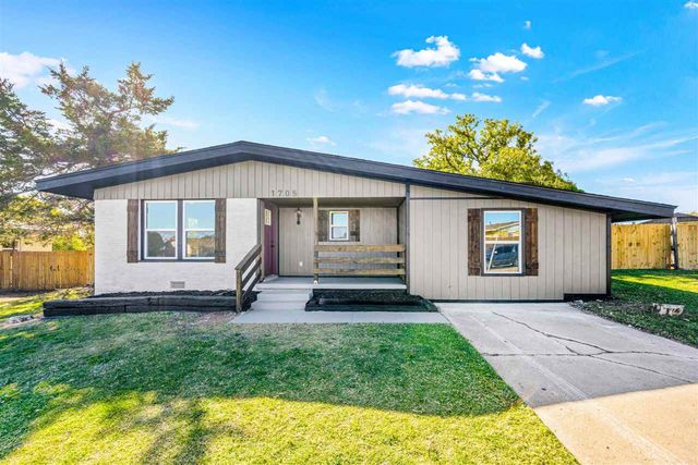 1705 NW 44th St, Lawton, OK 73505