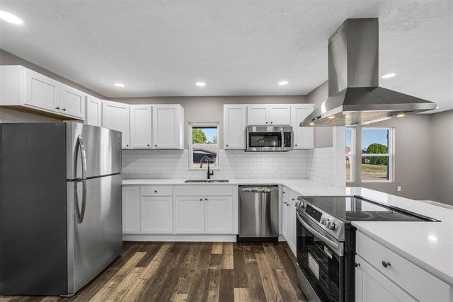 1705 NW 44th St, Lawton, OK 73505