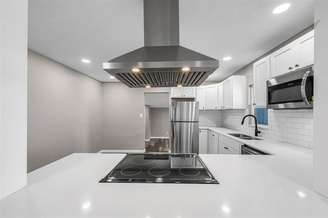 1705 NW 44th St, Lawton, OK 73505