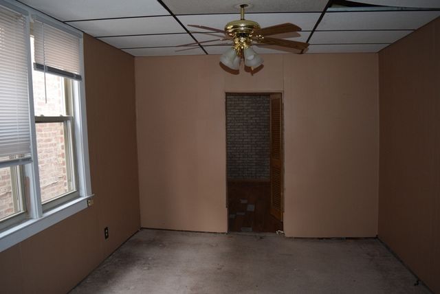 3240 S Parnell Avenue, Chicago, IL 60616