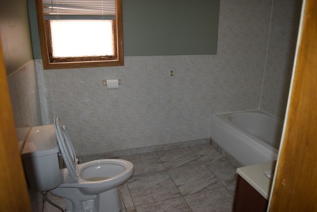 3240 S Parnell Avenue, Chicago, IL 60616