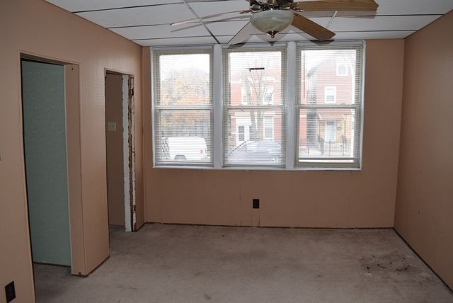 3240 S Parnell Avenue, Chicago, IL 60616