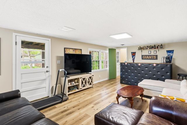1639 HIGHRIDGE CIR, Columbia, MO 65203