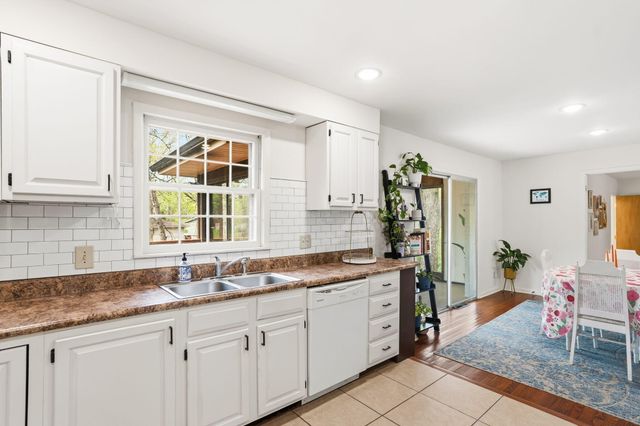 1639 HIGHRIDGE CIR, Columbia, MO 65203