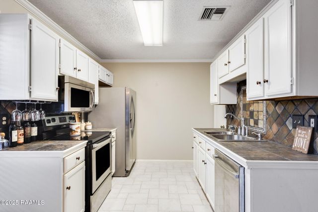 311 Rue Louis Xiv C, Lafayette, LA 70508